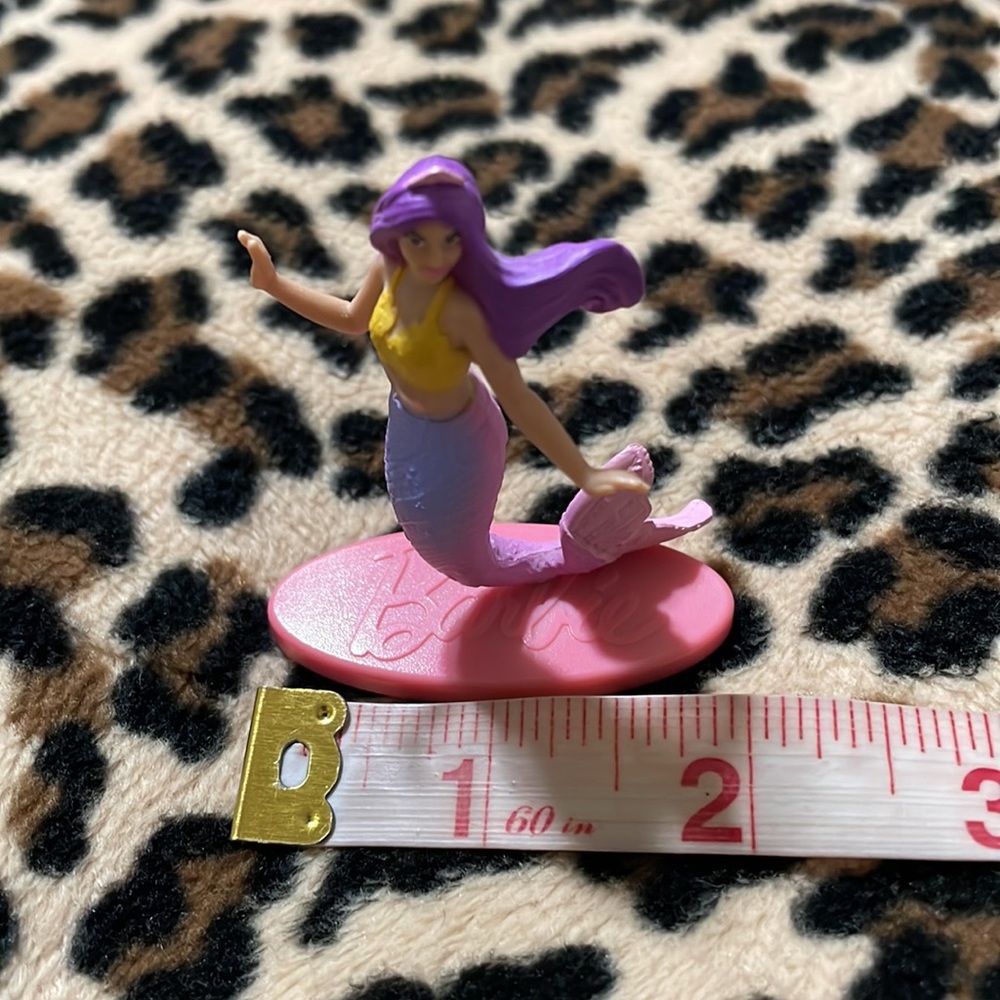 BARBIE 🩷💜 Micro Collection Mini Figure Mermaid Pop Star Dreamtopia Purple Cake - Picture 8 of 15